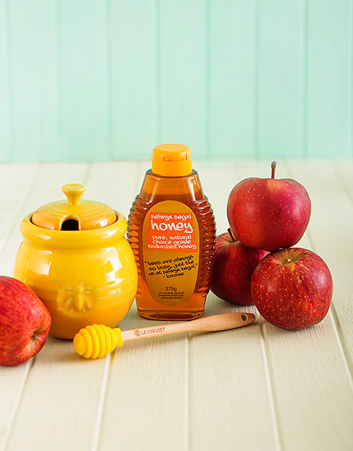 Le Creuset Honey Pot with Honey and Apples (South Africa)